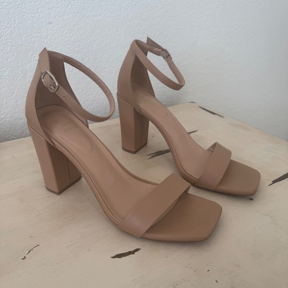 Worn Once! Women's Tan Ankle Strap Block Heels Sandals Size 9.5 Nude Heels